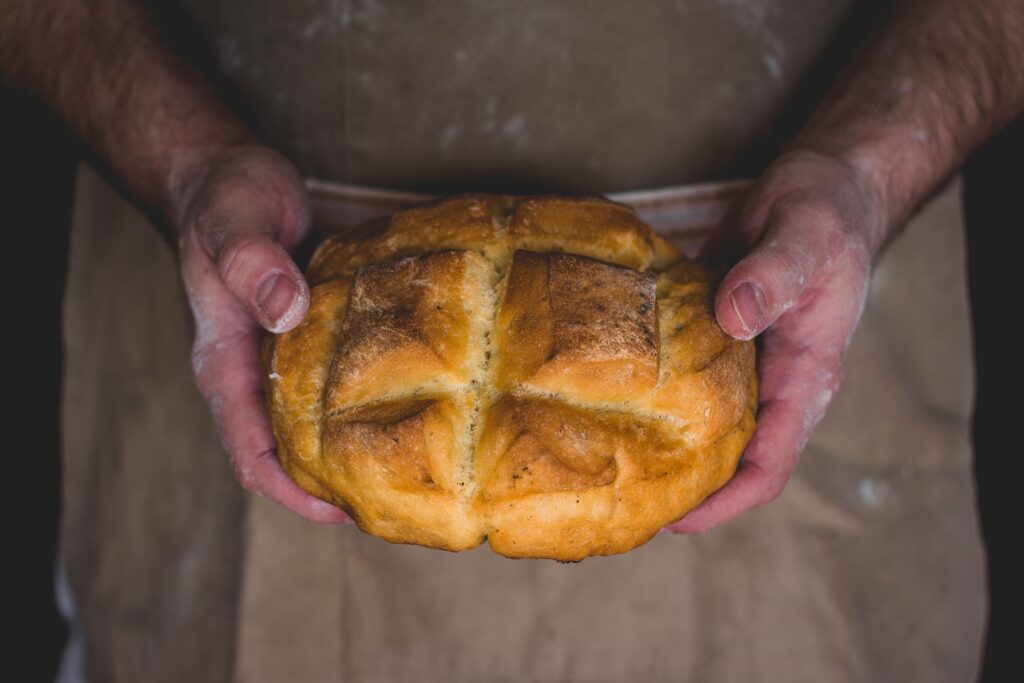 wounds_and_cracks-bread-8364737_1920